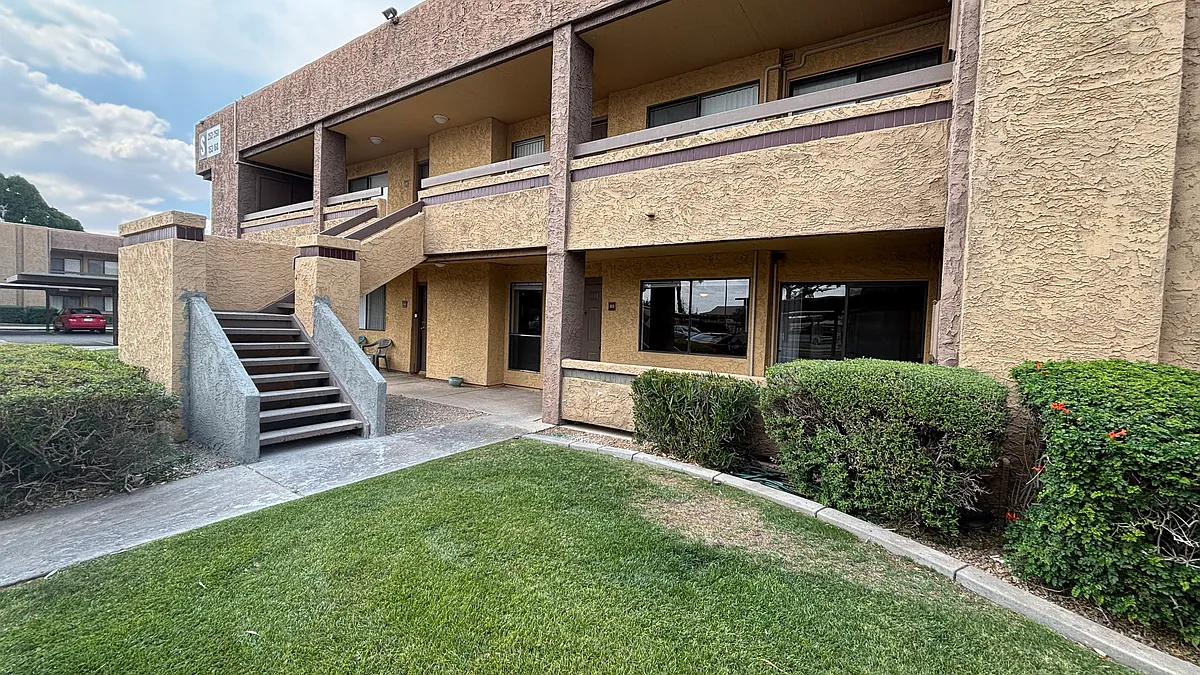 Building Photo - 3601 W Tierra Buena Ln
