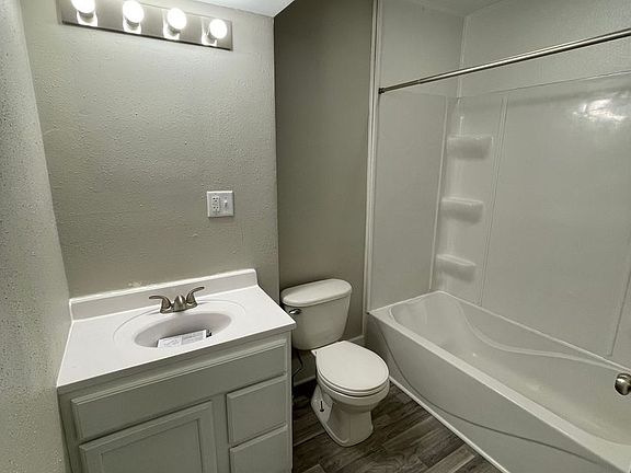 4th image of 1108 Rose St #2