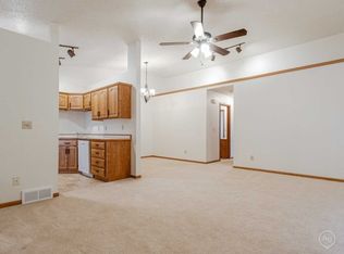 1801 34th St S #406, Fargo, ND 58103