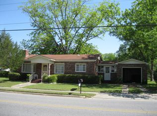 314 E Howard St, Glennville, GA 30427