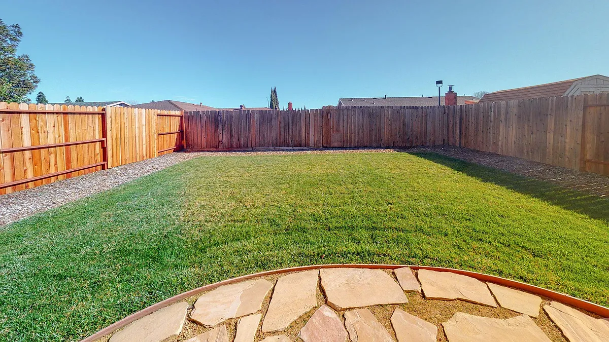 Building Photo - 225 Leafwood Ct