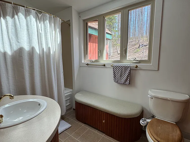 617 Durham Rd — Photo 15