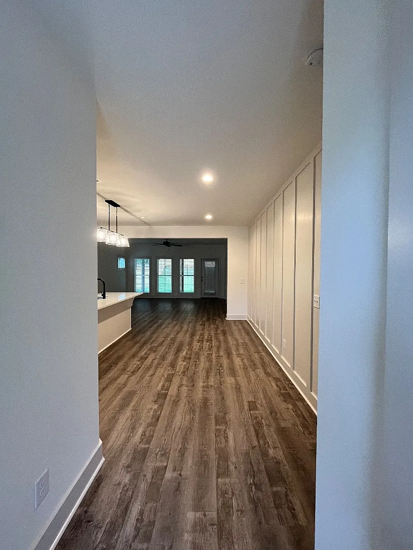 Unit Photo - 872 Village Dr
