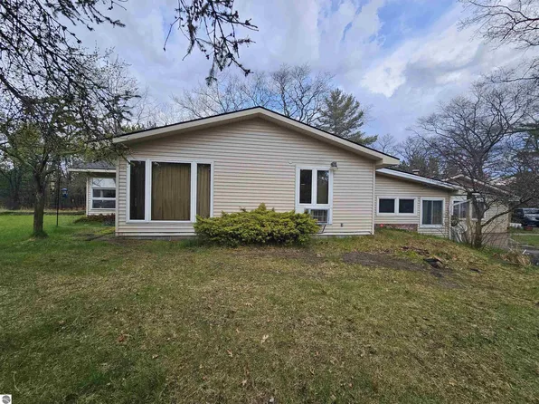 1701 N Us Highway 23, East Tawas, MI 48730