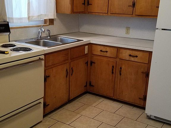 2nd image of 9 S Carlisle St APT 1