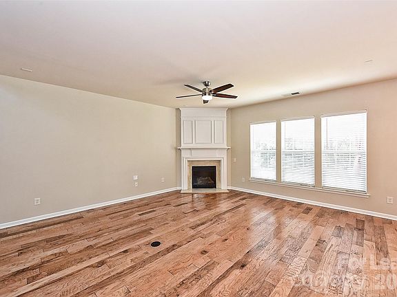 5th image of 9824 Carson Whitley Ave