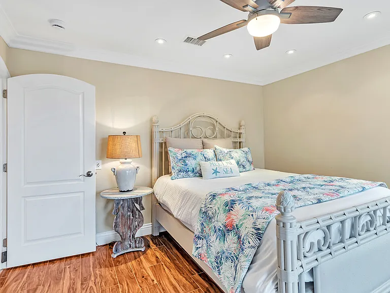 7564 Navigator Cir — Photo 42