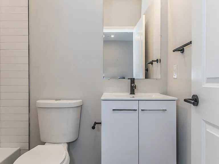 2710 Ridge Ave #3 — Photo 6