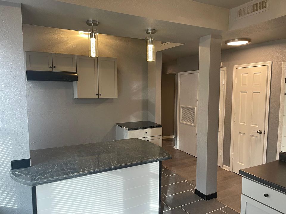 1st image of 3233 W North Ave #3235