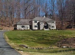 12 Banks Farm Rd, Bedford, NY 10506
