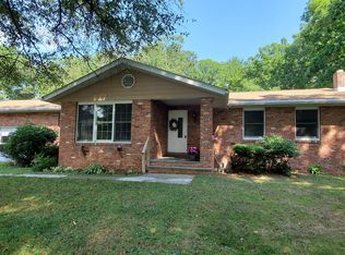 2104 White Oaks Ter, Stroudsburg, PA 18360