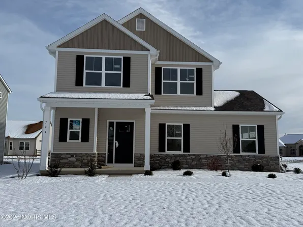 727 W Ironwood Dr, Rossford, OH 43460