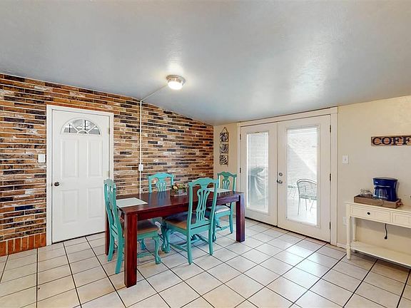 3rd image of 2403 S Olivia Ave