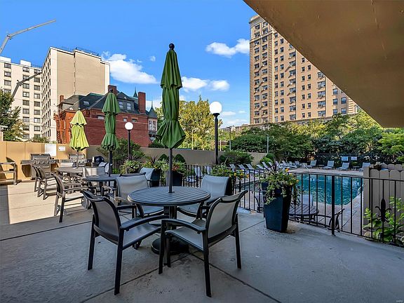 4th image of 4466 W Pine Blvd APT 4D