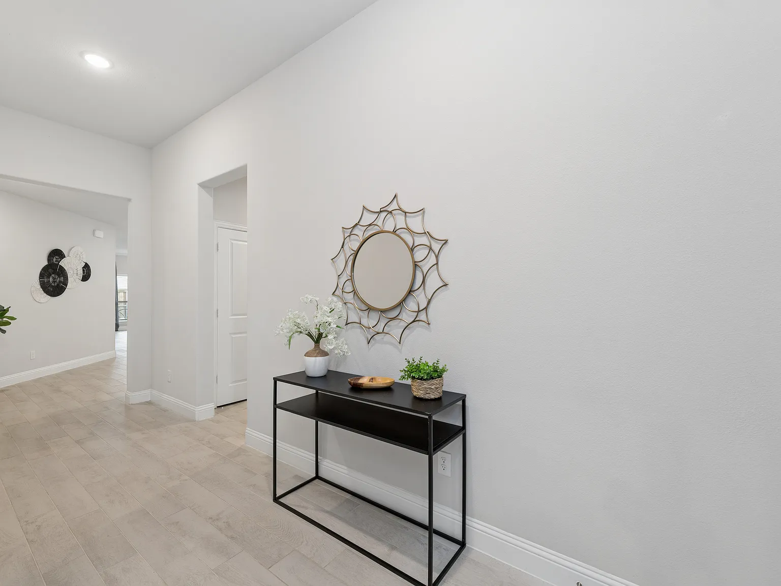 4 bed, 2174 sqft, $2,600 — Photo 3
