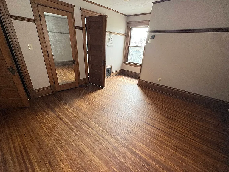 519 Park Ave — Photo 8