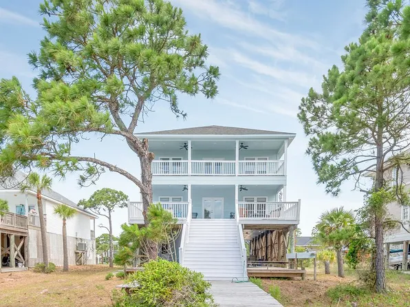 607 Hernando Pl, Dauphin Island, AL 36528
