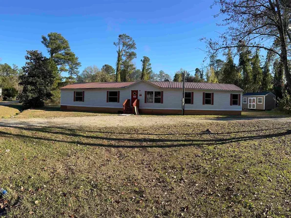 421 Apple St., Andrews, SC 29510