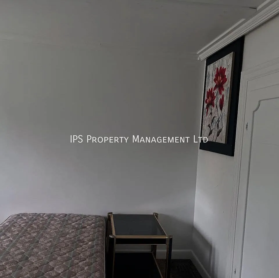 212 Herchimer avenue | 950 All inclusive | Shared by 2 tenants — Photo 2