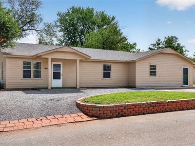 1222 W Broadway Ave, Elk City, OK, 73644