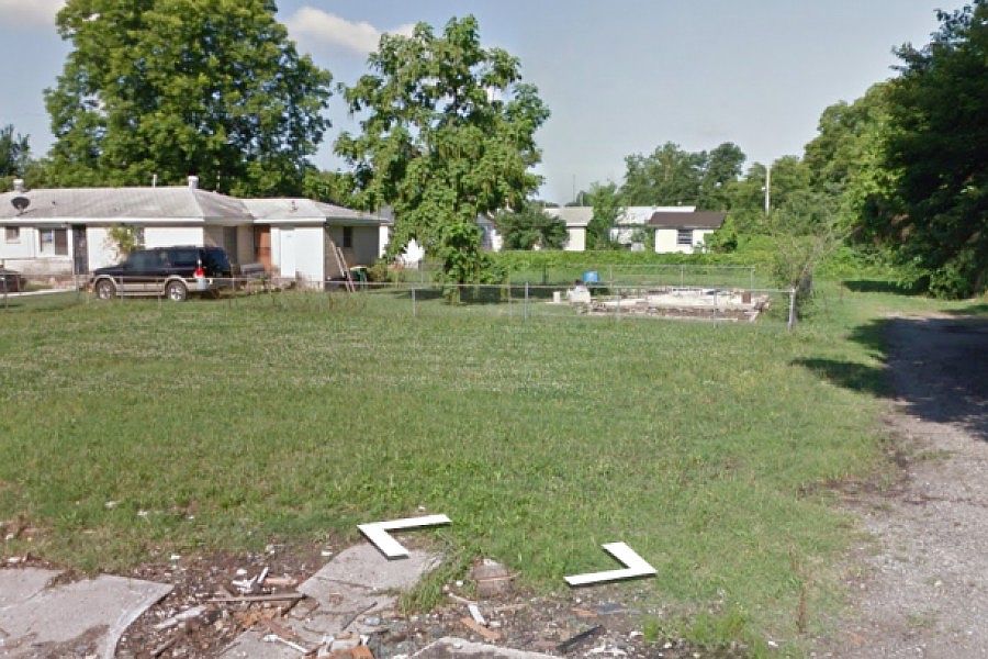 2nd image of 1605 Vine St