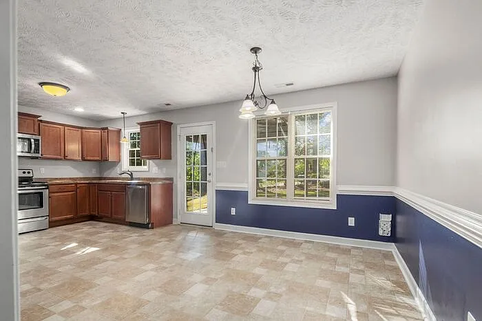 2105 Calista Cir — Photo 10
