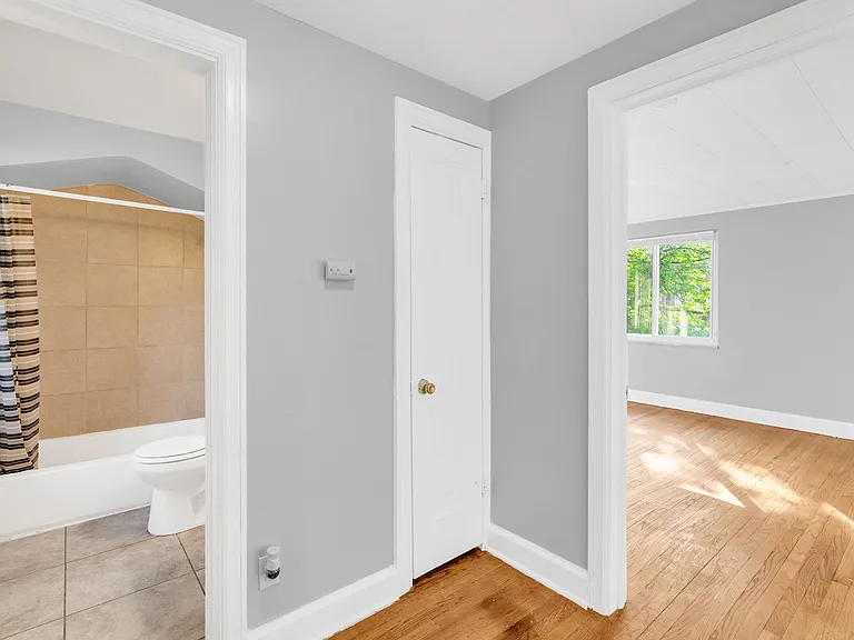 10470 Roxbury St — Photo 18