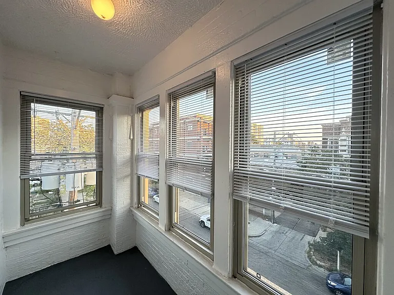 1214 W Rosemont Ave #4 — Photo 12