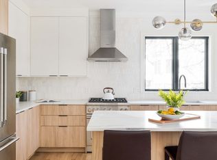 144 Holland St #1, Somerville, MA 02144