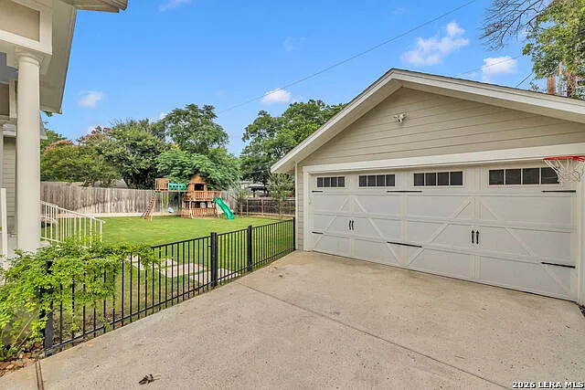 345 Garraty Rd — Photo 31