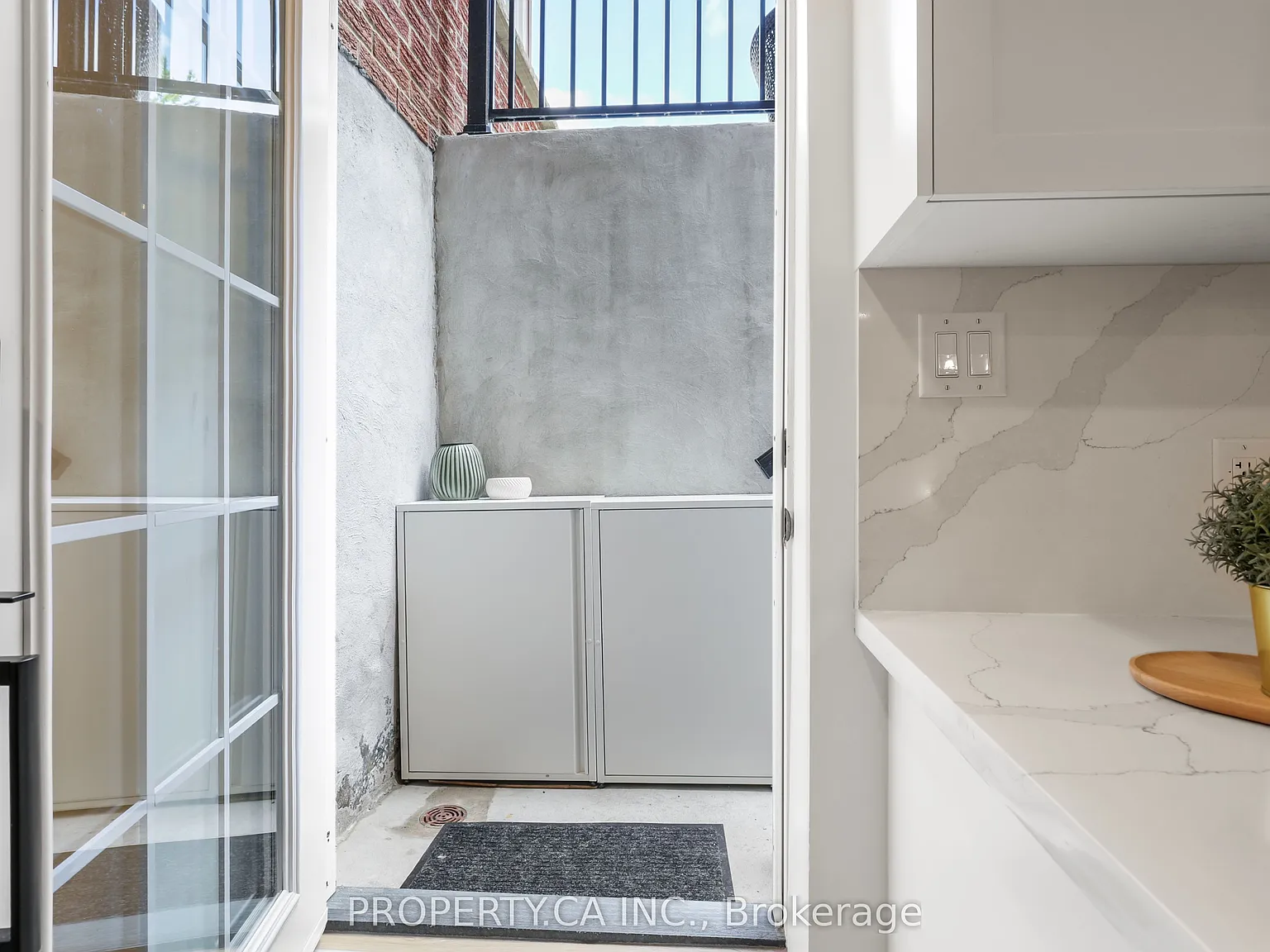 2 bed, $2,250 — Photo 4