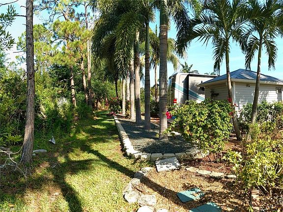 5th image of 5838 Burrwood Ct