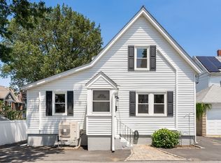 9 Queenwood Ter, Malden, MA 02148