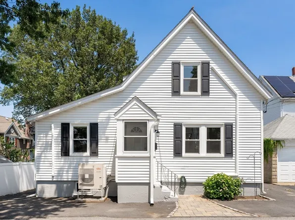 9 Queenwood Ter, Malden, MA 02148