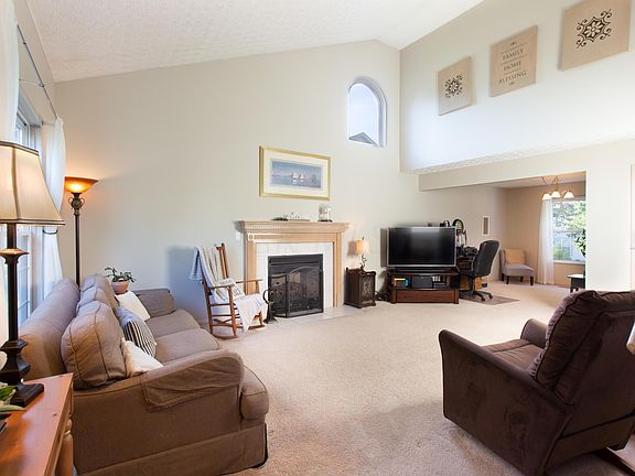 2nd image of 336 Pecan Ct