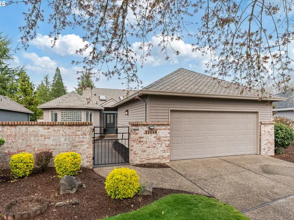 32560 SW Arbor Lake Dr, Wilsonville, OR 97070
