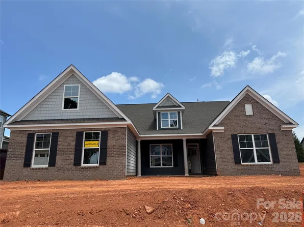 1336 Knob Creek Dr, Gastonia, NC 28054