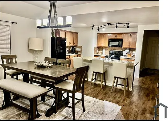 4 bed, 1793 sqft, $2,950 — Photo 3