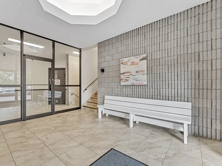 47 Village Dr — Photo 5