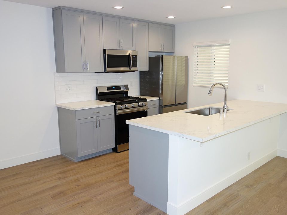 1st image of 6055 Pickford Pl #5