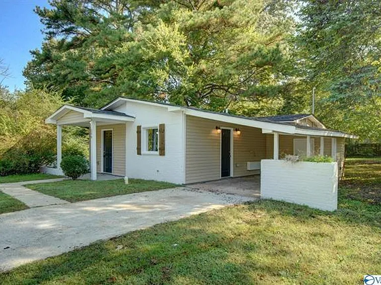 246 Victory Ln NE — Photo 2