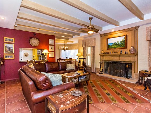 2nd image of 6914 N Orange Grove Cir