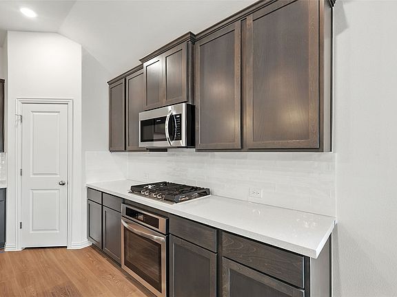 5th image of 4940 Hitching Post Dr