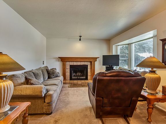 5th image of 3709 W Beth Cir