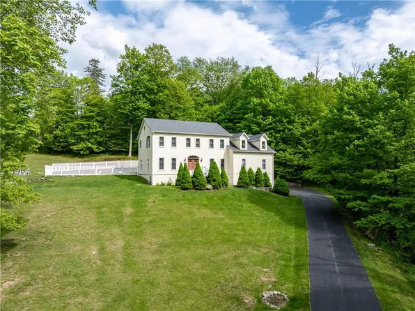 11 Park View Place, Pound Ridge, NY 10576