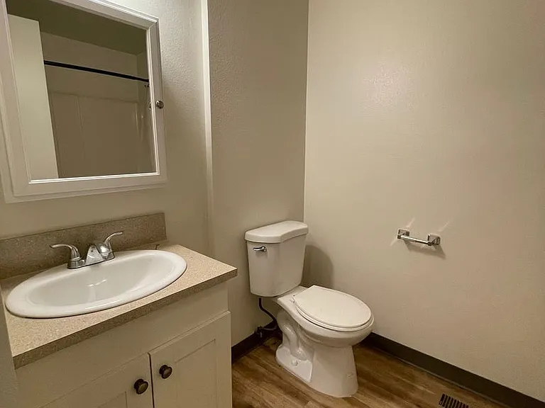 1330 S Ivy St — Photo 11