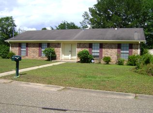 212 W Baratara Dr, Chickasaw, AL 36611