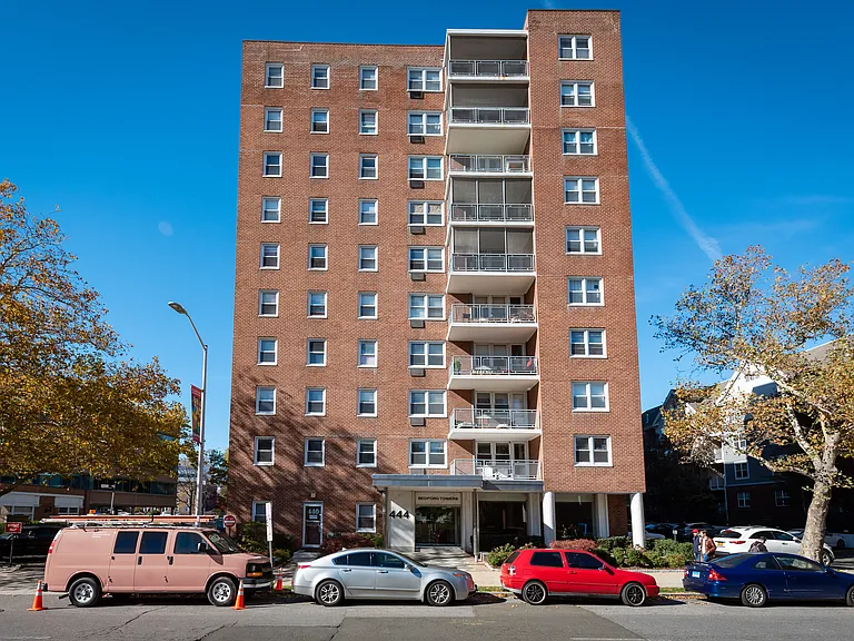 444 Bedford St #5G — Photo 3