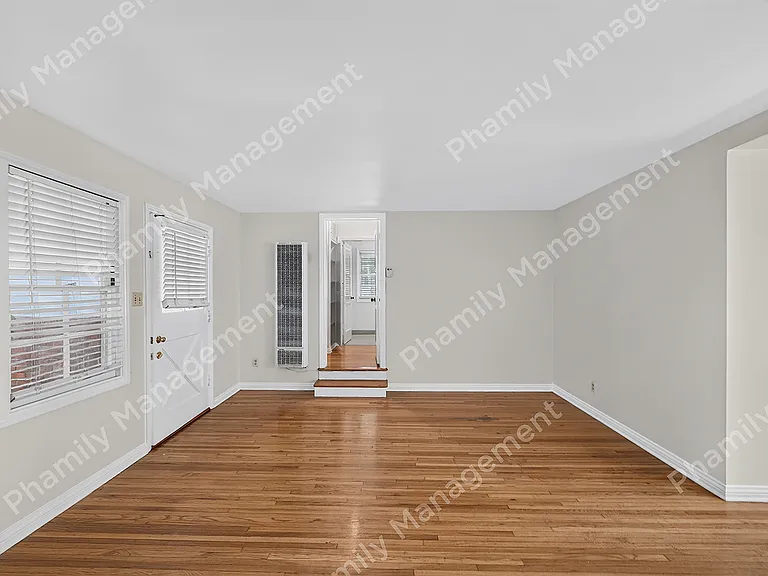 1745 Grevelia St #11 — Photo 3