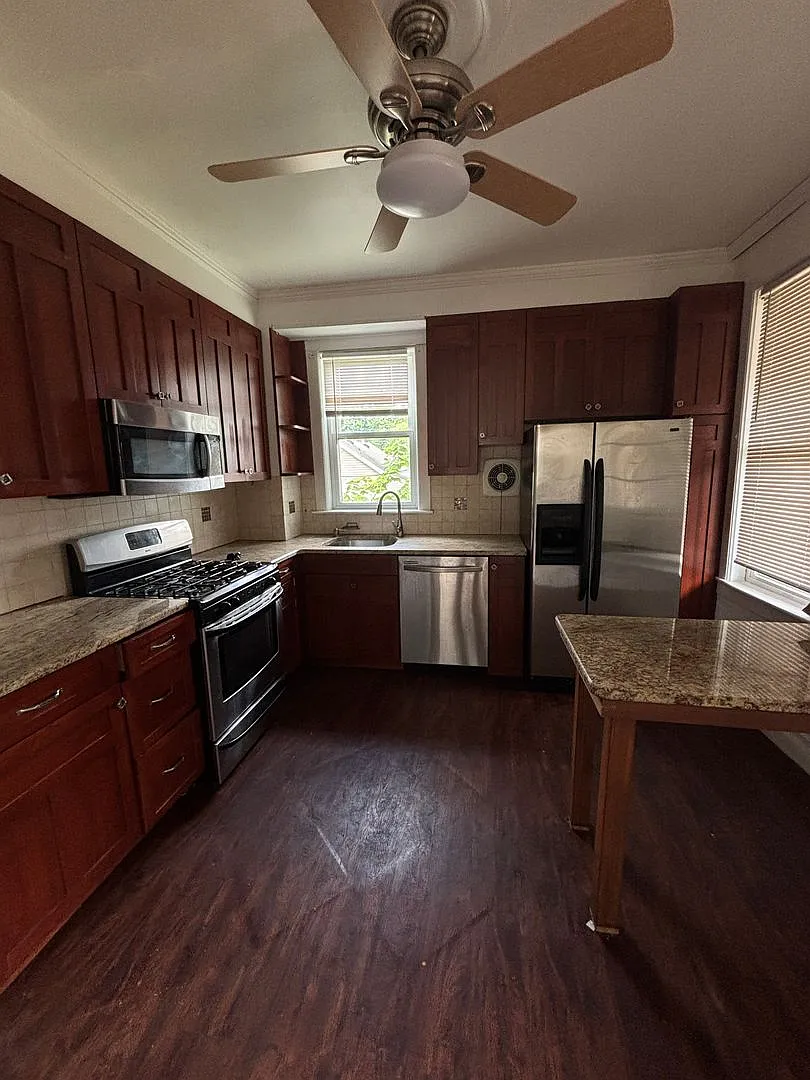 4 Bedroom 2 bath ready Immediately — Photo 4